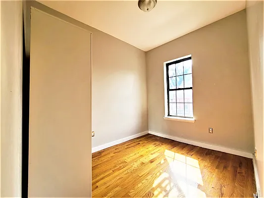 Rented by Voro New York | media 17