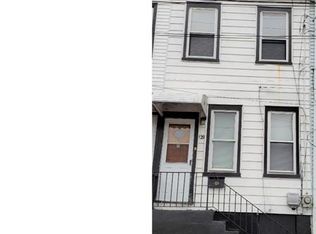 129 Taylor St, Trenton, NJ 08638
