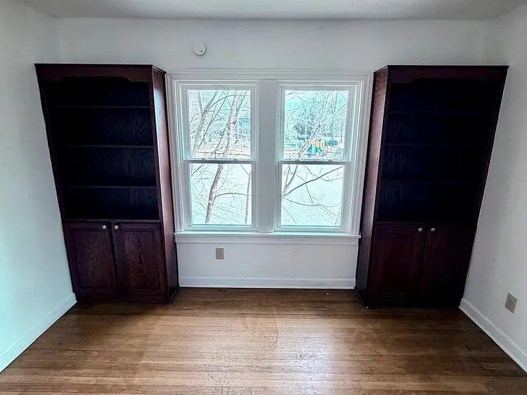 14221 Glenside Rd — Photo 12