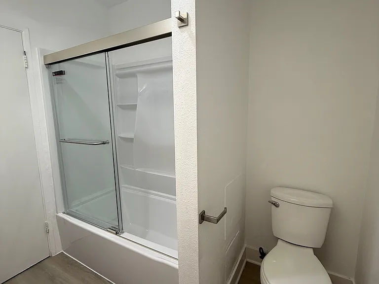 7522 Amazon Dr #8 — Photo 11