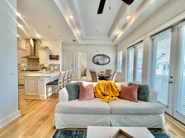 15 E Milestone Dr UNIT C