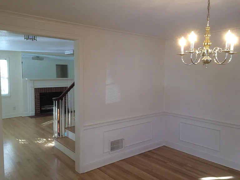 16 Thomson Rd — Photo 8