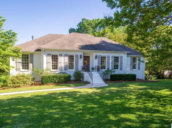 2221 Shades Crest Rd, Vestavia Hills, AL 35216