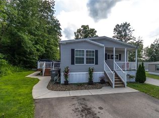 90 Hawthorne Ct, Cranberry Township, PA 16066