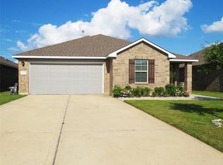 2419 Divot Ln, Navasota, TX 77868