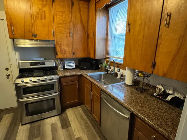 1211 W 7th St, Lorain, OH 44052