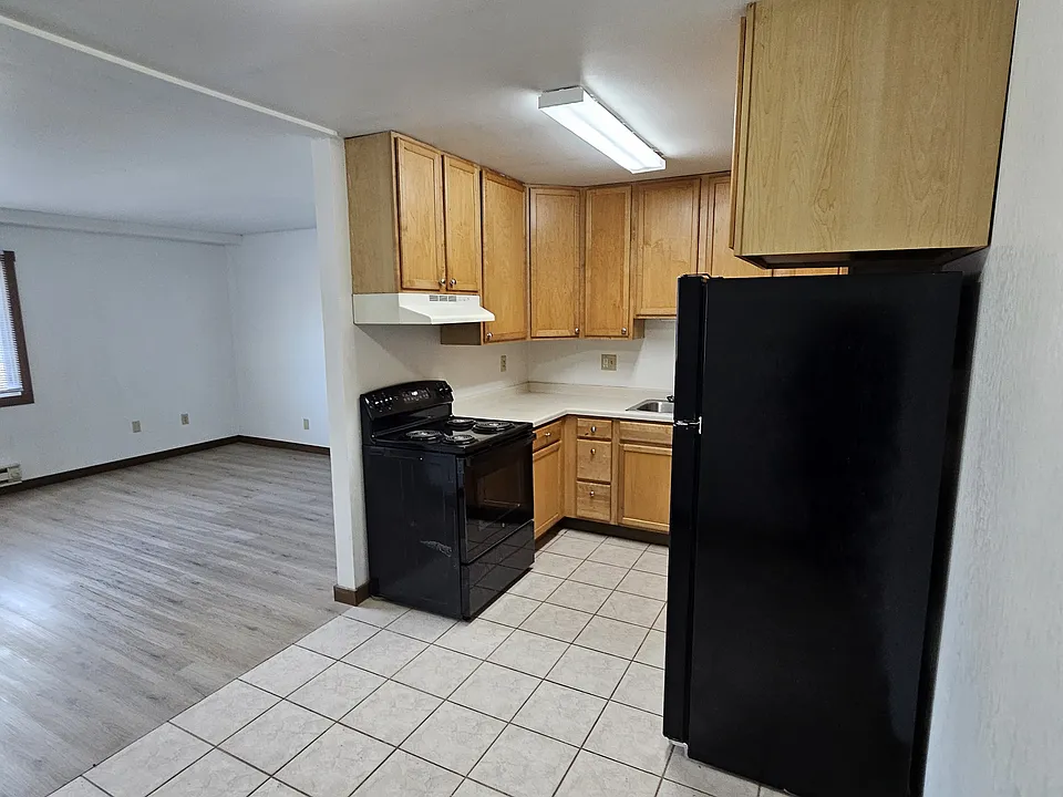 1705 La Crescent St #129