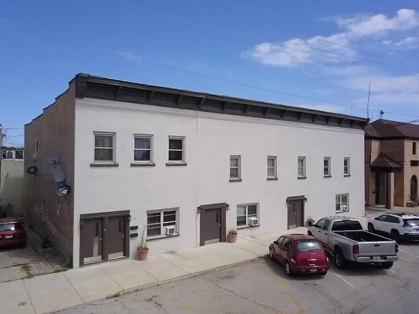 110 E Prairie St, Marengo, IL