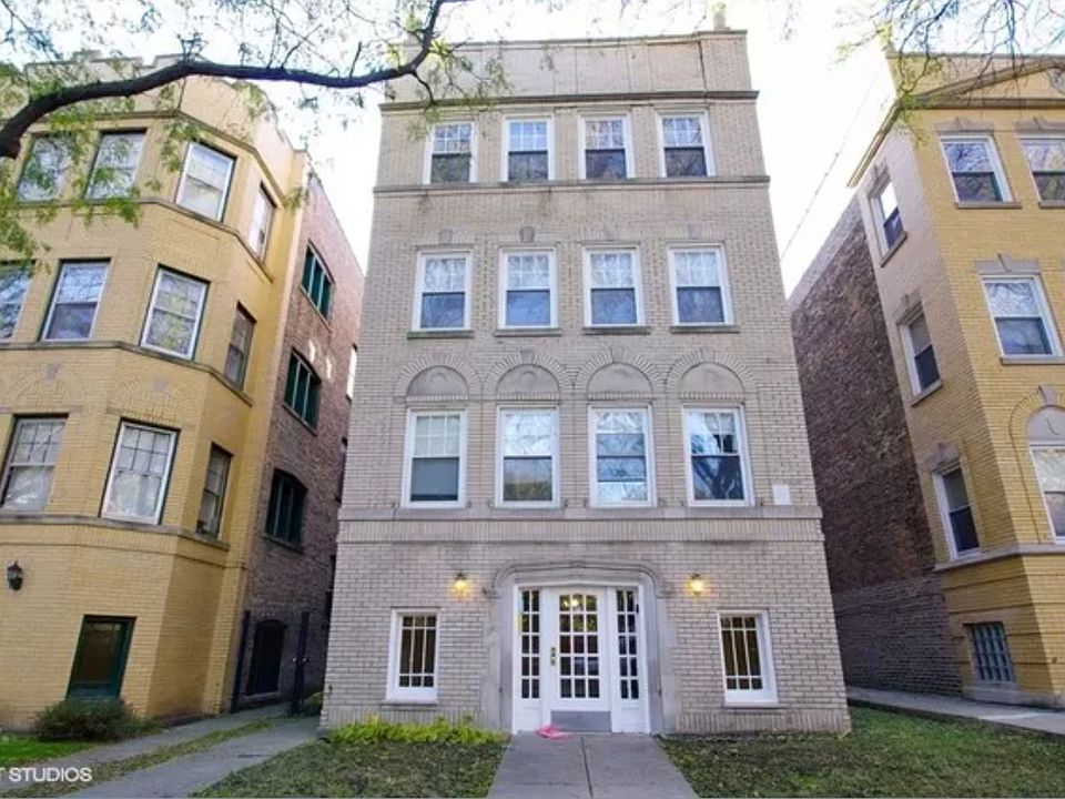 1st image of 2063 W Jarvis Ave