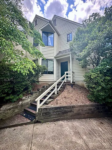1209 Chatham Rdg Photo 1
