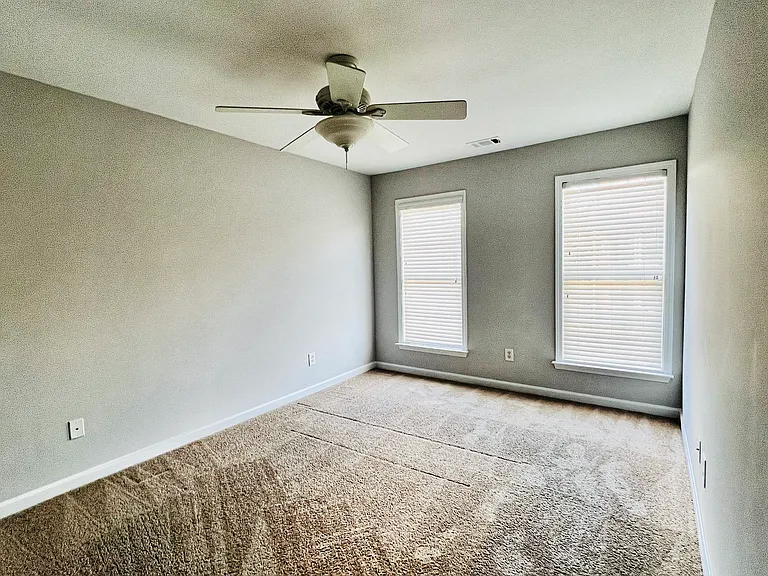 2800 Loftview Sq — Photo 13