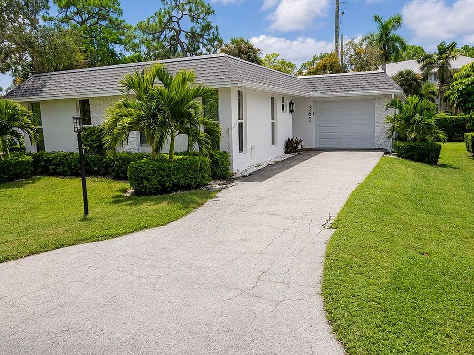 1st image of 365 Carnaby Ct