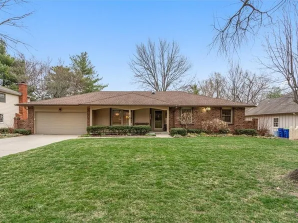 8935 Outlook Dr, Overland Park, KS 66207