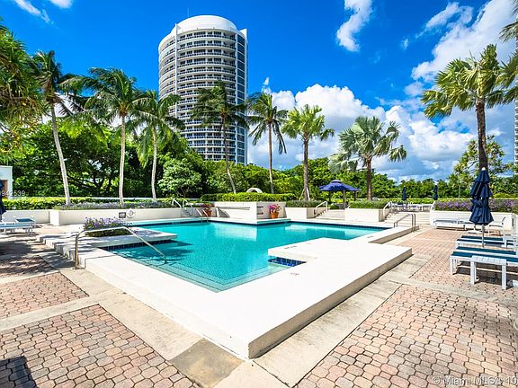 3rd image of 4000 Island Blvd #2903