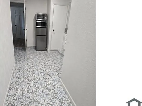 147 General Arnold St NE, Albuquerque, NM 87123