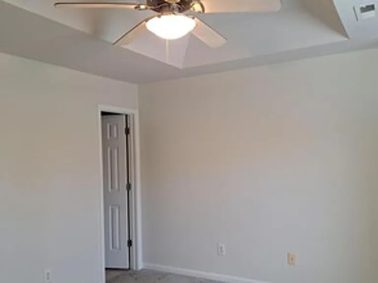 4411 Log Cabin Dr — Photo 10
