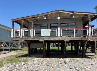 12919 Gulf Beach Dr, Freeport, TX 77541