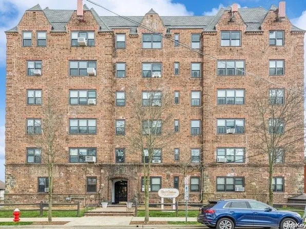 141 Wyckoff Place #4C, Woodmere, NY 11598