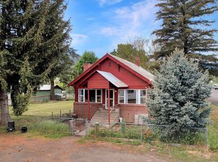 297 Pine St, Halfway, OR 97834