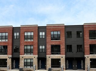 355 Summit Cir, Lombard, IL 60148