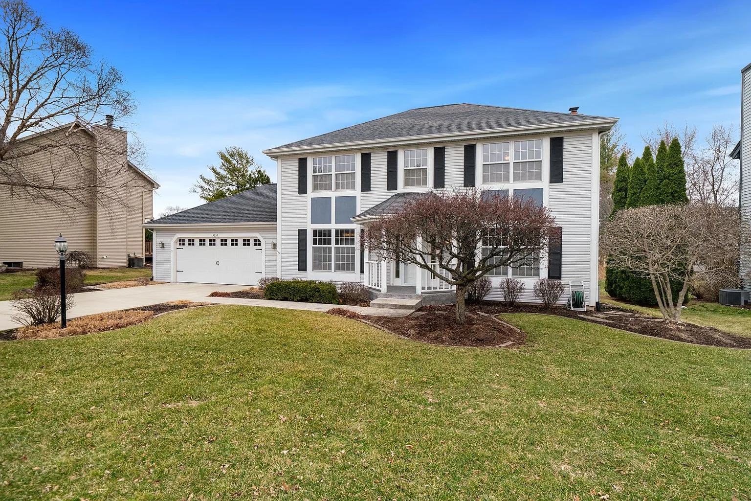 5235 Solitude Dr photo 1