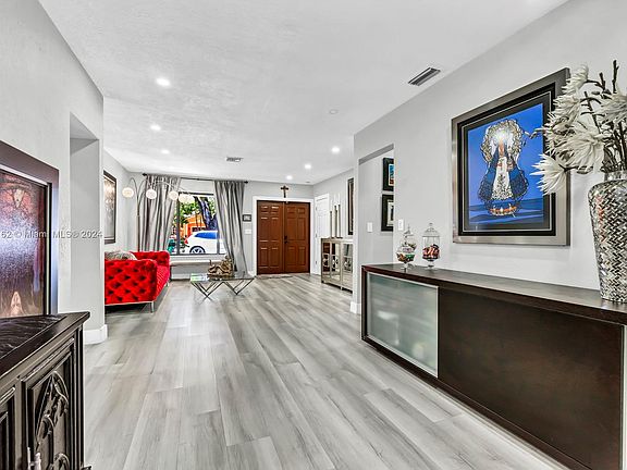 4th image of 14365 Lake Candlewood Ct