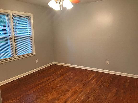 2nd image of 5526 Ash Dr