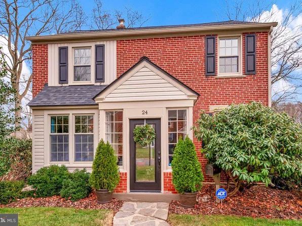 24 Hurst Rd, Wilmington, DE 19803