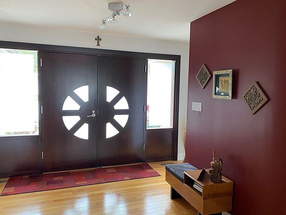 3rd image of 6427 N Kilbourn Ave