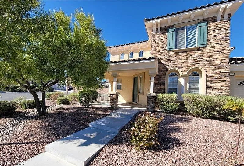4 bed, 3.5 bath, 2703 sqft, $3,100 — Photo 4