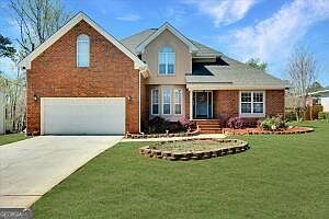 1st image of 890 Foxhound Dr