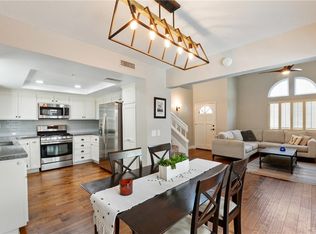 251 Mesa Dr UNIT C, Costa Mesa, CA 92627