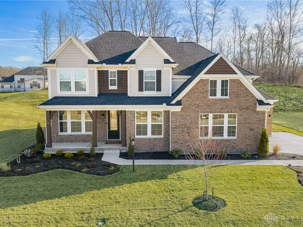 2425 Bent Grass Dr, Beavercreek, OH 45431