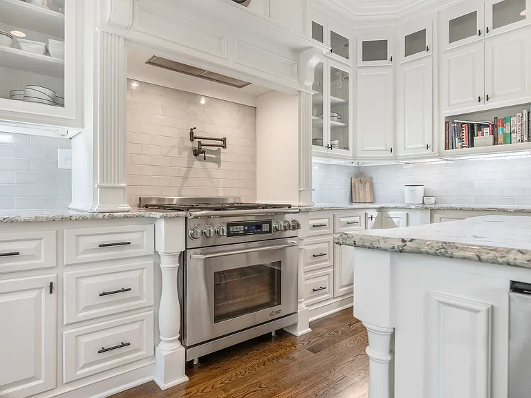 5910 Saint John Ln — Photo 17
