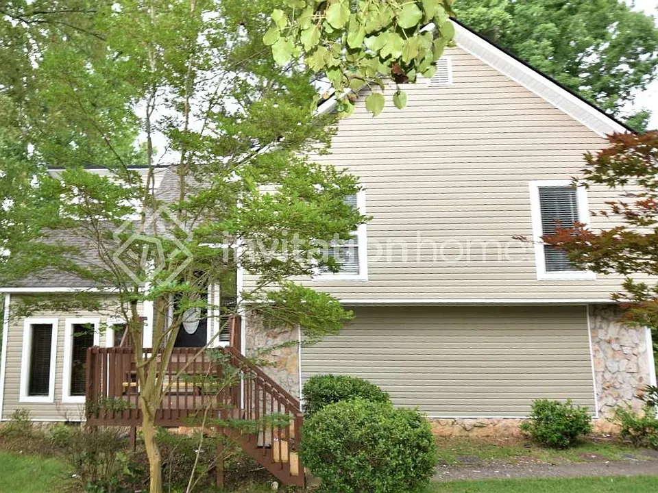 2304 Horseshoe Bend Rd SW