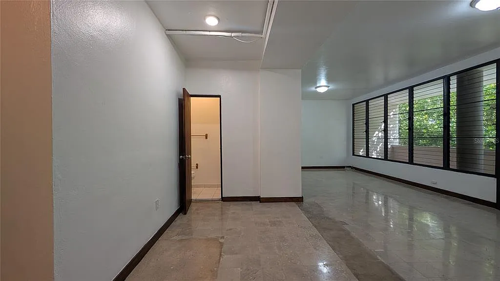 3 bed, 1.5 bath, 1200 sqft, $2,000 — Photo 3