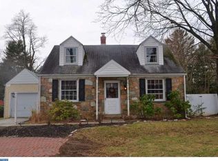 372 Old Eagle School Rd, Wayne, PA 19087