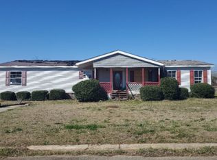 204 Arrlington Bnd, Byron, GA 31008