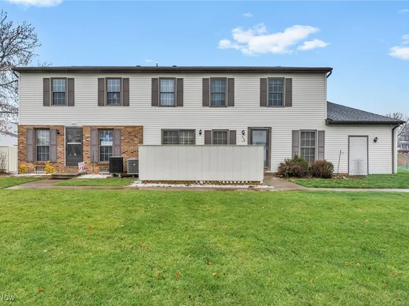 6496 Liberty Bell Dr #31D, Brookpark, OH 44142