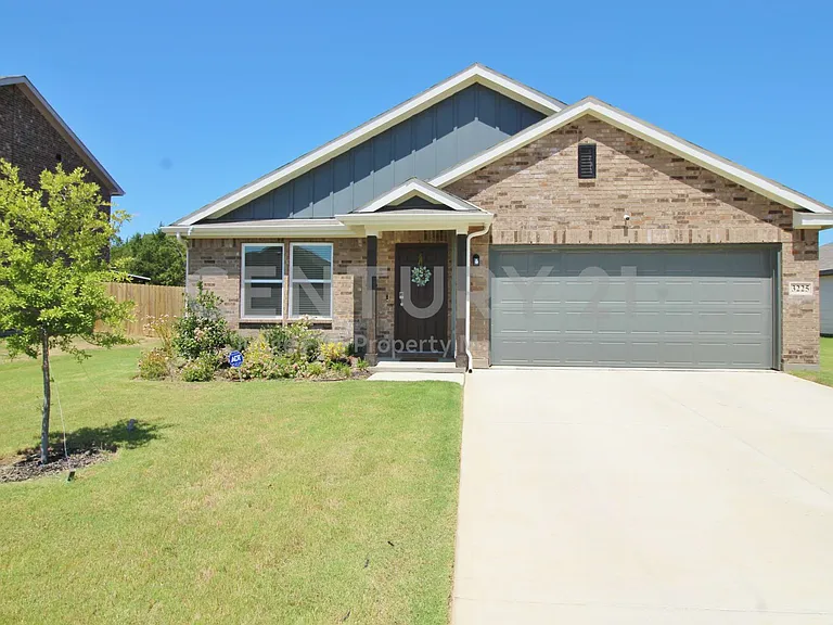 3225 Purple Ash Dr — Photo 1