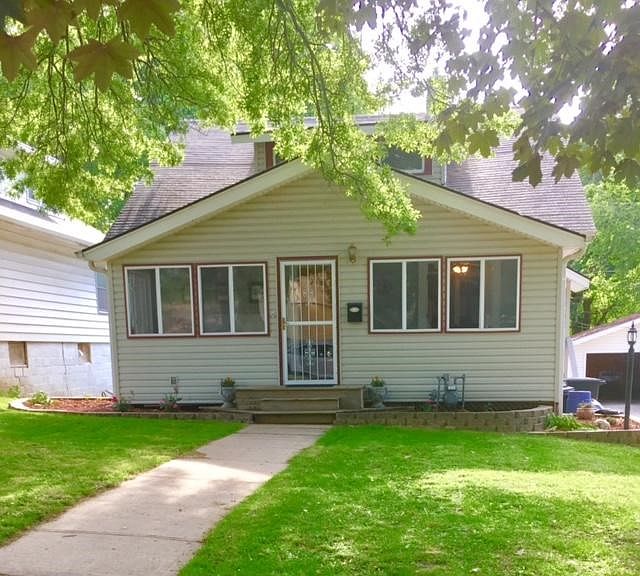 Welcome to 1802 S 27th