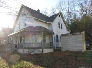 982 Riverside Dr, North Grosvenordale, CT 06255