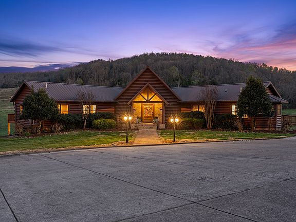 5th image of 2063 Kennedy Creek Rd
