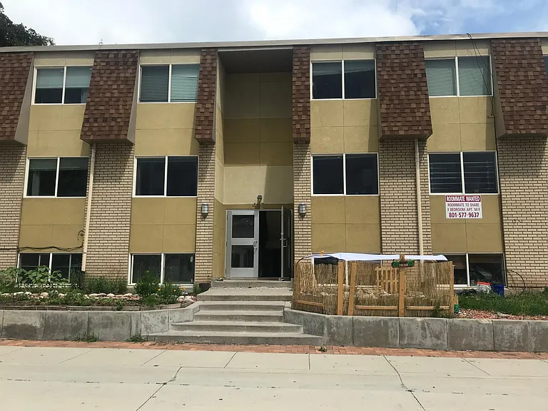 415 S University St — Photo 1