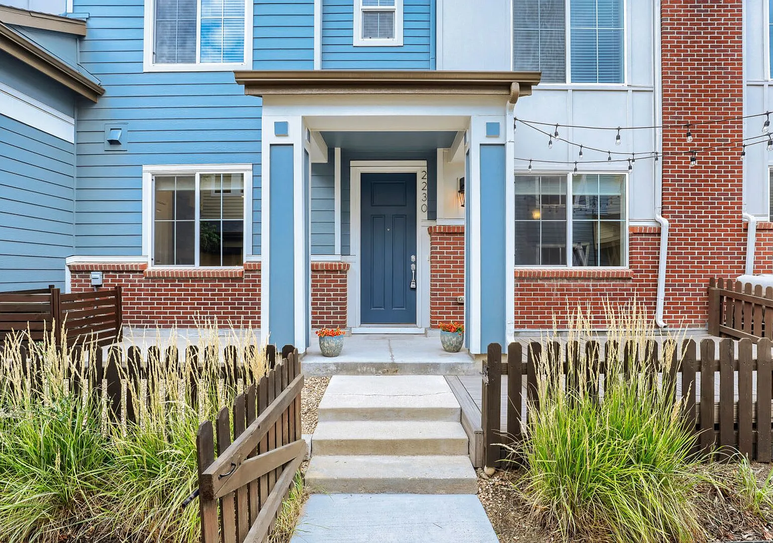 Evolve Real Estate: Charming 3-Bedroom, 3-Bathroom Townhome | 1,376 SQFT | 2-Car Attached Garage — Photo 2