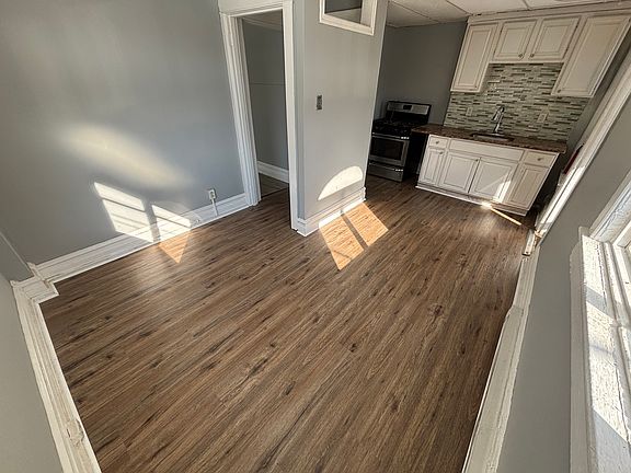 2nd image of 520-524 W Chew St #2
