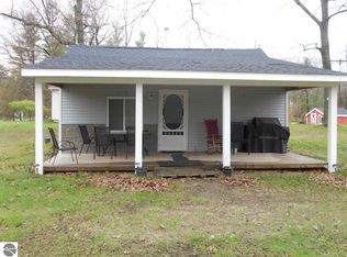 9 Arthur St, Au Gres, MI 48703