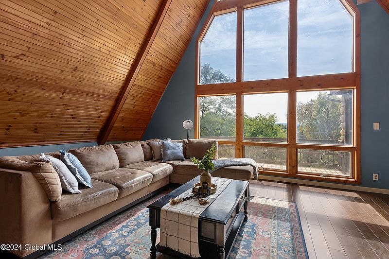 4th image of 1434 Scotch Ridge Road