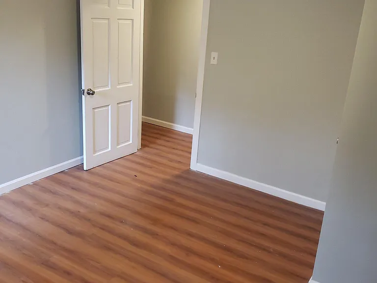 3217 Pinewood Ave #1 — Photo 5