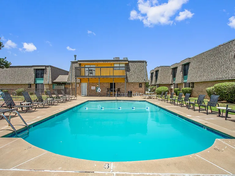 Radius Apartment Homes - $250 Off Move-in Costs! — Photo 20